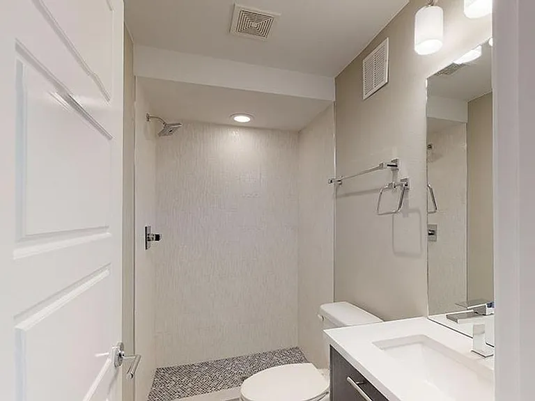 1752 W 41st Ave — Photo 21