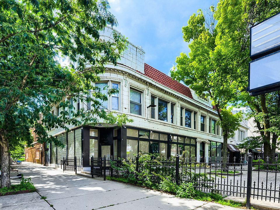 1st image of 6740 N Sheridan Rd #2N