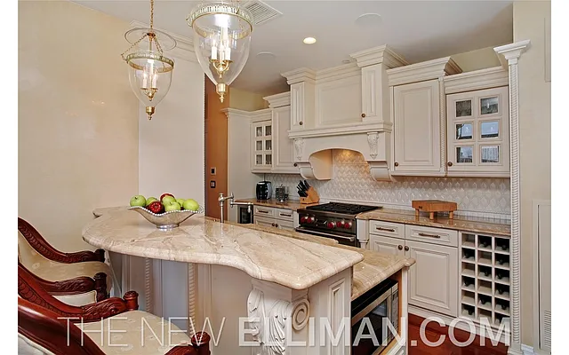 Sold by Douglas Elliman | media 8