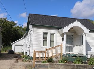 717 Bates St SE, Grand Rapids, MI 49503