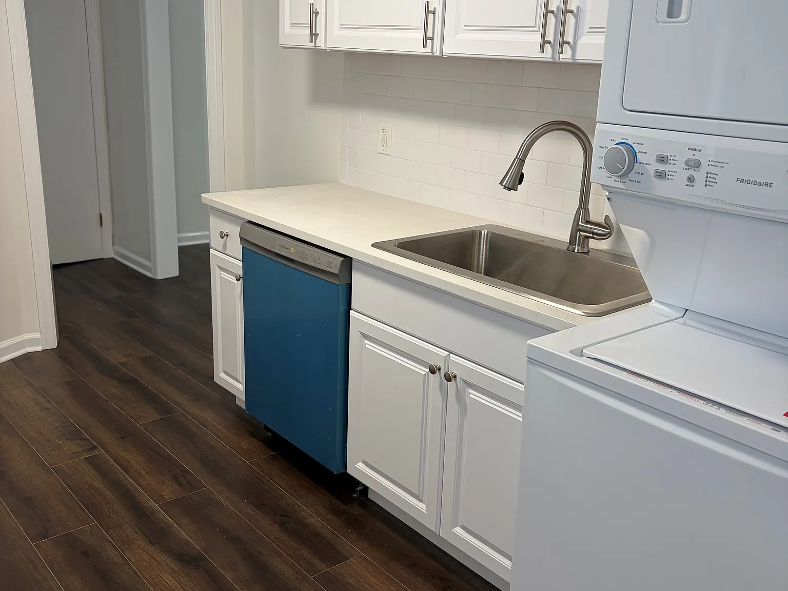 2 bed, 950 sqft, $2,850 — Photo 4