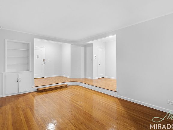 5th image of 225 E 47th St APT 4E