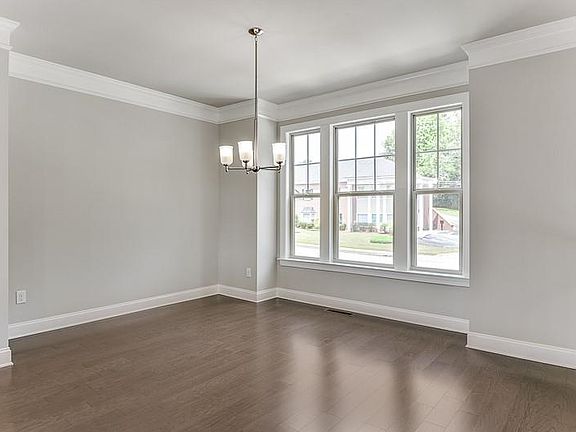 4th image of 10002 Jack Dr #10
