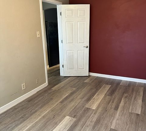 5th image of 545 W 500 N APT 3