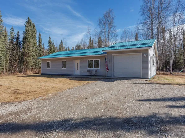1195 Vincent Ct, North Pole, AK 99705