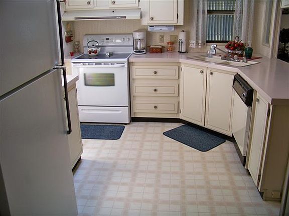 4th image of 1701 W Commerce Ave Lot 68