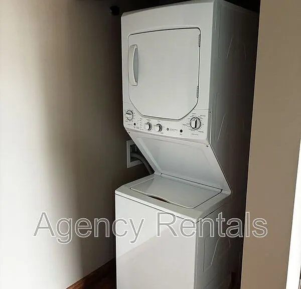 1407 Pensacola St #407 — Photo 6