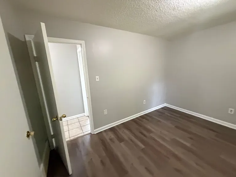 5596 Karen Dr — Photo 9