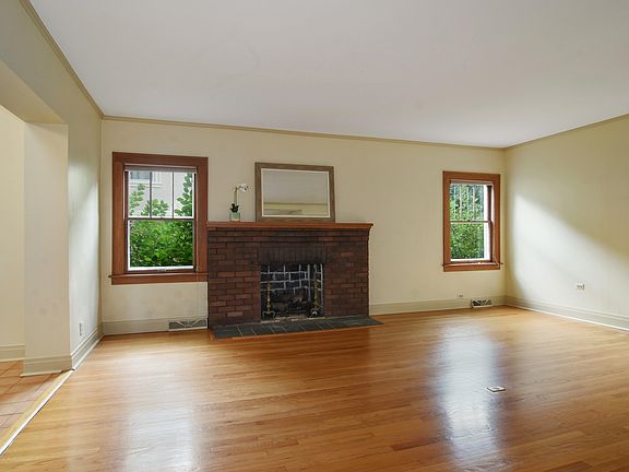 4th image of 1873 Kiest Ave