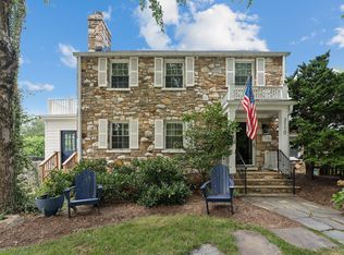 3110 Olin Dr, Falls Church, VA 22044