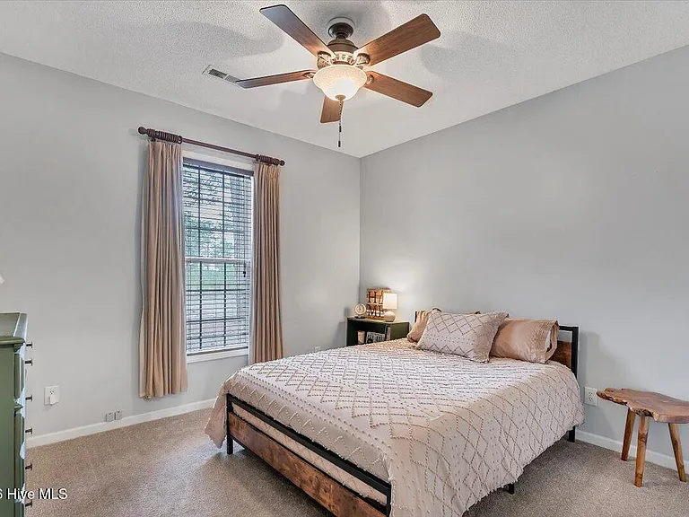 329 Green Links Dr — Photo 42