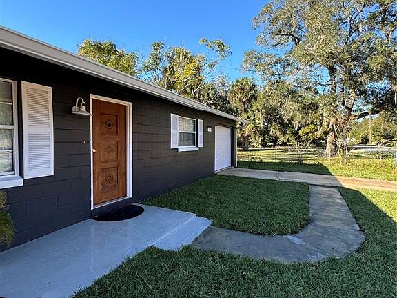 2nd image of 1110 Fatio Rd