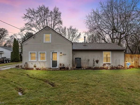 5434 Clay St, Louisville, OH 44641