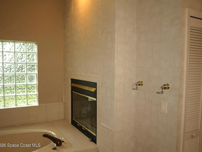 1170 Briar Run Cir — Photo 12