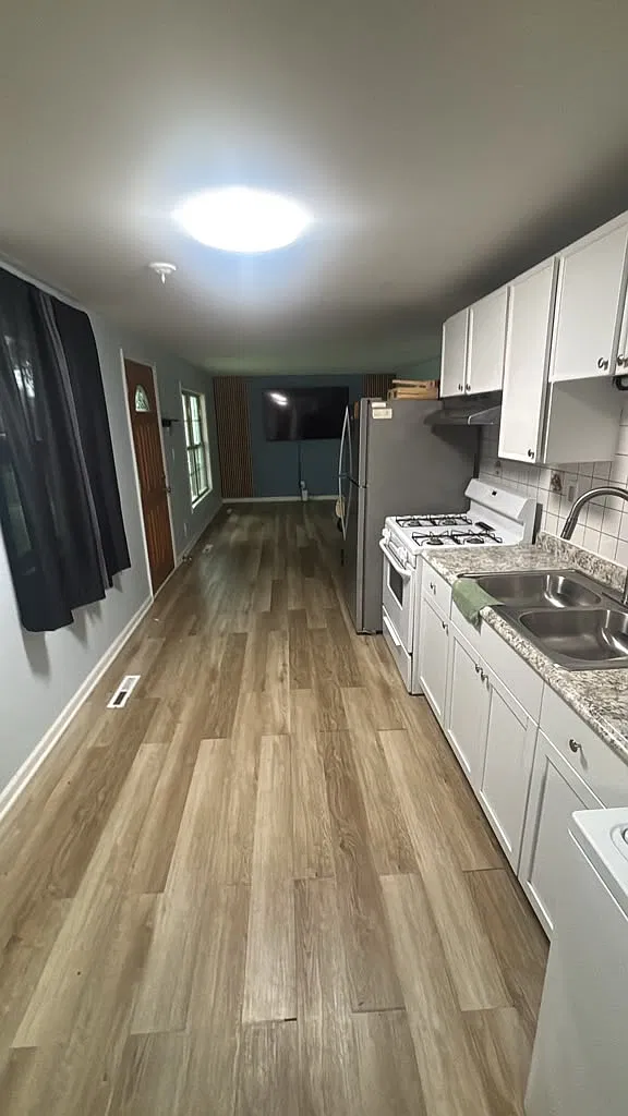3 bed, 1275 sqft, $2,600 — Photo 4