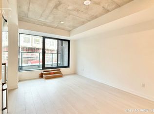 410 Keele St, Toronto, ON M6P 2K8