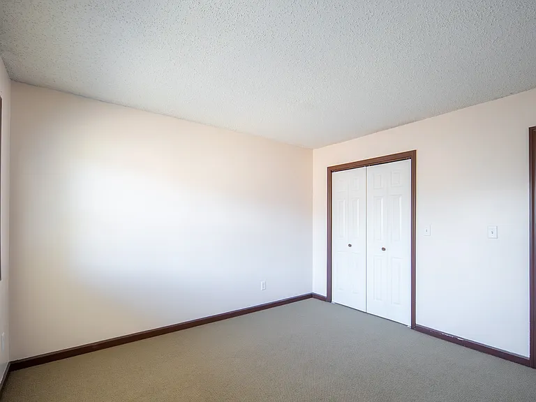 174 Harvard Rd — Photo 20