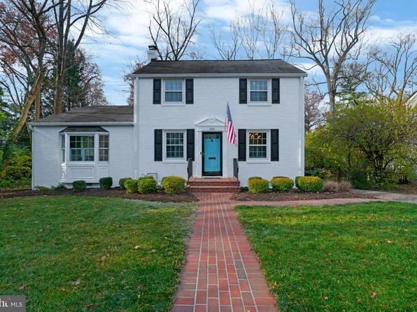 3362 N Dickerson St, Arlington, VA 22207