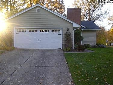 4th image of 156 Colony Dr