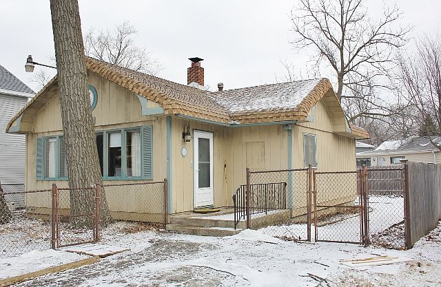 1st image of 33765 N Lake Shore Dr