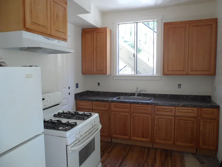 754 S 3rd St #2 — Photo 12