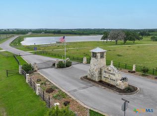 66 Powder Rdg, Luling, TX 78648