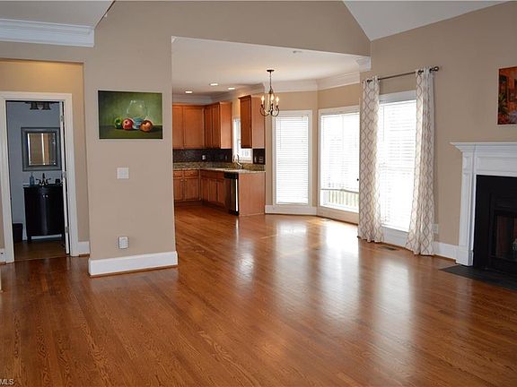 4th image of 4100 Peppervine Trl