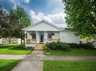 304 E Holland St, Washington, IL 61571