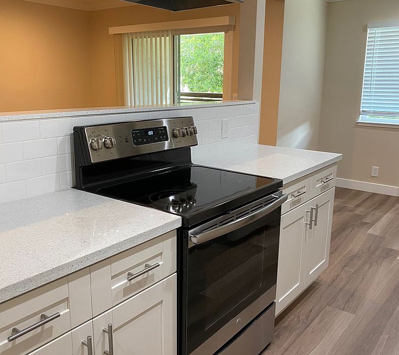 1st image of 3730 Moorpark Ave #14