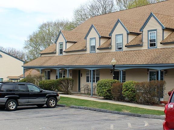 2nd image of 75 Kennedy Dr