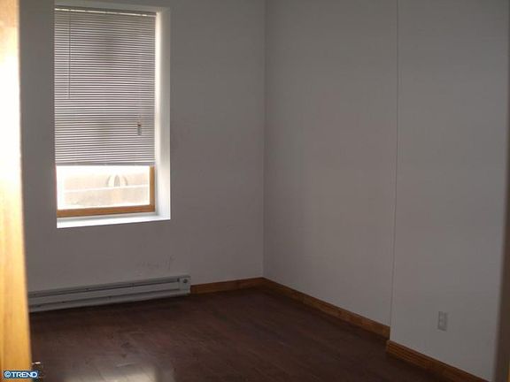 5th image of 723 N King St