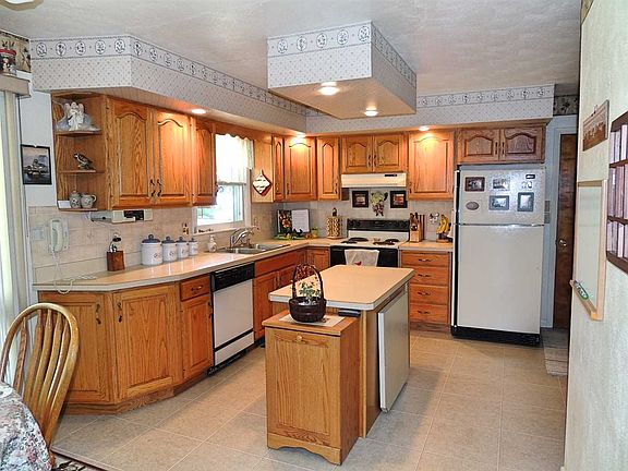 3rd image of 58333 Ironwood Dr