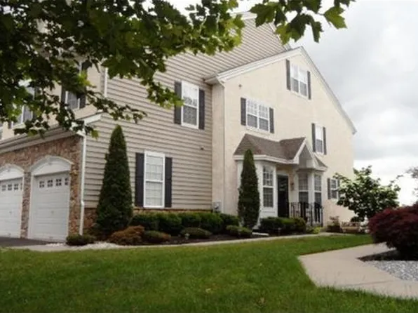 26 Brecknock Ct, Newtown, PA 18940