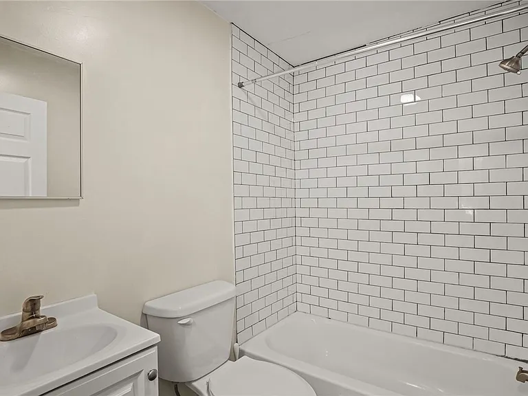 407 S Aurora St — Photo 25