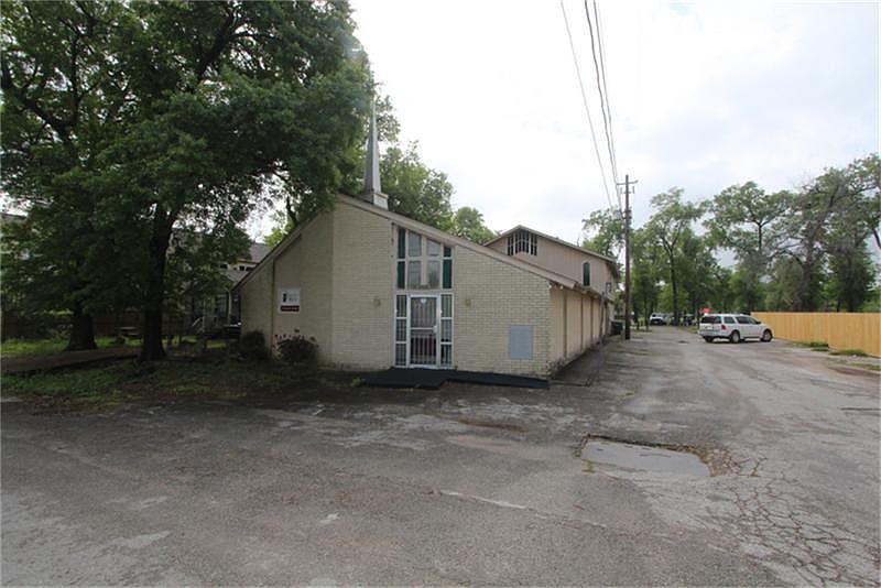 1st image of 5208 Noble St