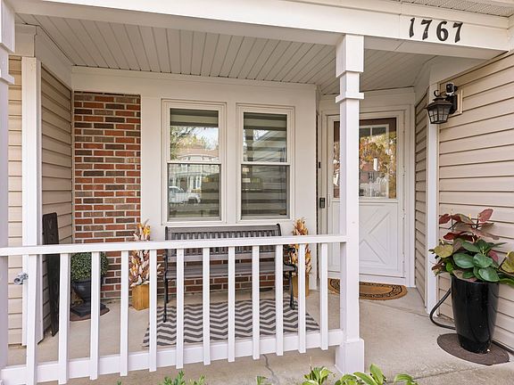 3rd image of 1767 Vermont Dr #1767