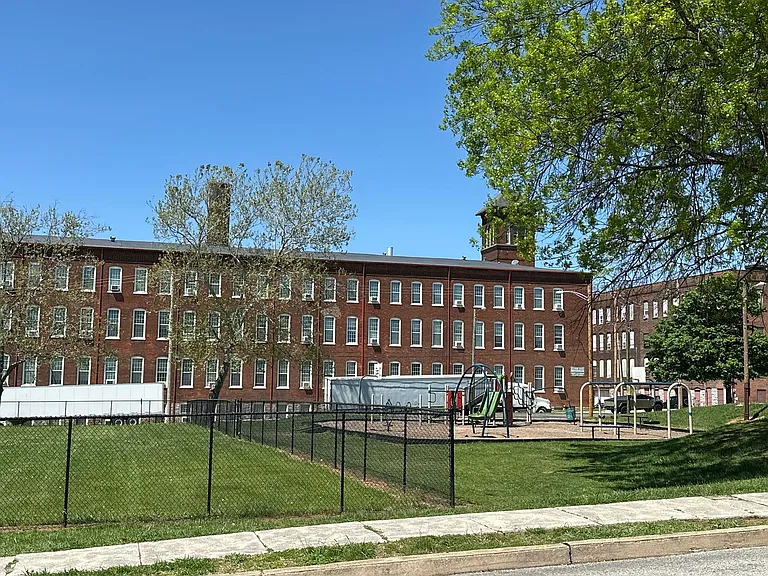 662 York St — Photo 28