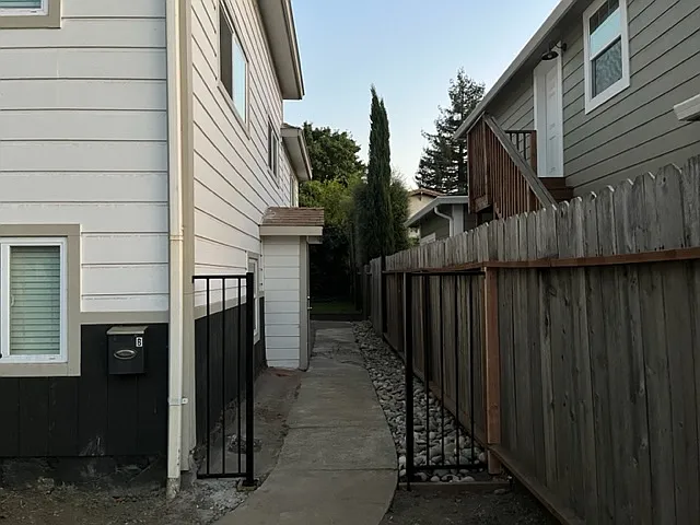 2285B 2nd St — Photo 4