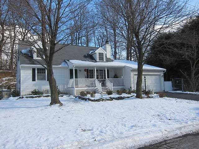 1st image of 25 Starr Dr