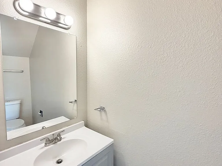 8187 Castle Royal Dr. — Photo 14