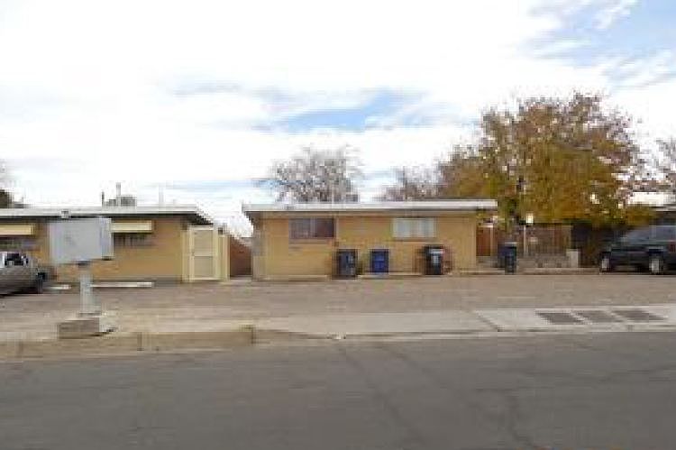 1st image of 824 Ortiz Dr SE