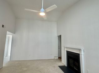 110 Fort Evans Rd SE APT F, Leesburg, VA 20175