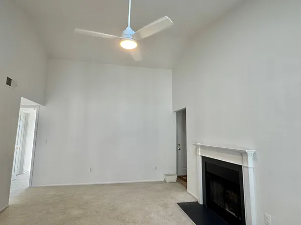 110 Fort Evans Rd SE APT F, Leesburg, VA 20175