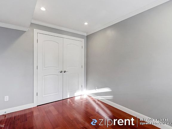 4th image of 1159 Plymouth Ave #D