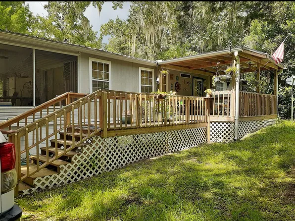 108 Longwood Cir, San Mateo, FL 32187