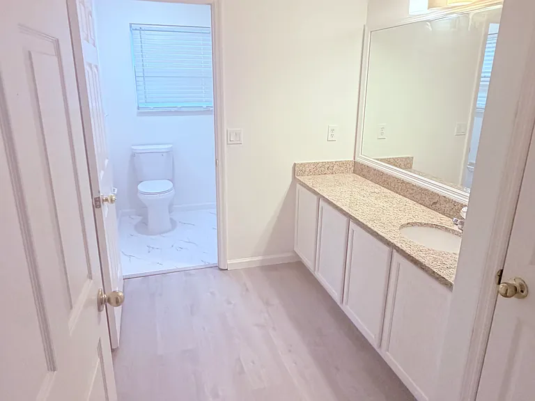 1532 Derby Glen Dr — Photo 10