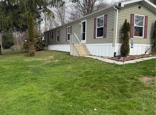 108 Greenhurst Village Dr, Jamestown, NY 14701