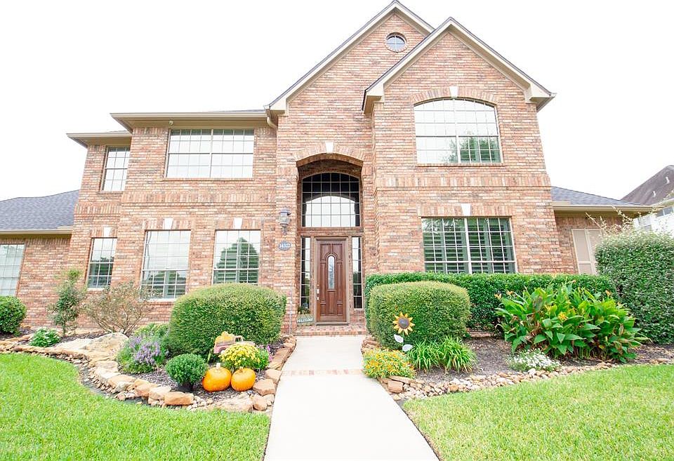 1st image of 14322 Winding Springs Dr