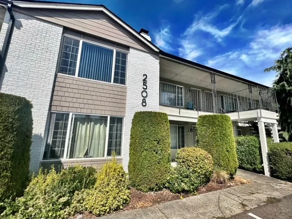Crystal Grove Apartments, 2508-2512 Crystal Springs Rd W, Tacoma, WA 98466
