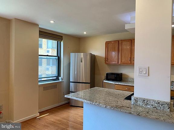 2nd image of 2601 Pennsylvania Ave APT 332